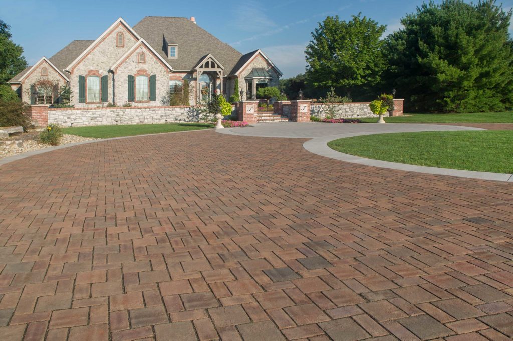 outdoor hardscaping pavers